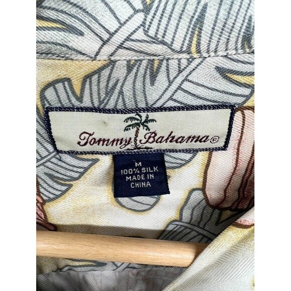 Tommy Bahama Shirt Mens Medium Silk Floral Hawaiian Button Up Palms ,Drums - Picture 2 of 5